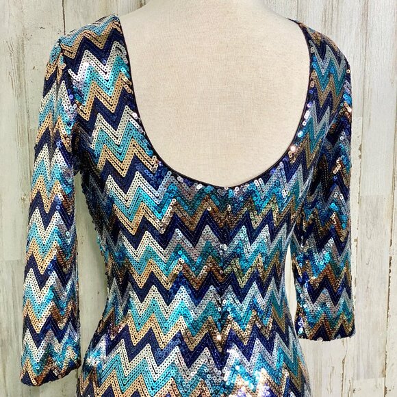 As U Wish Blue Gold Chevron Sequin Bodycon Dress 3/4 Sleeves Scoop Back Size S - Picture 9 of 9